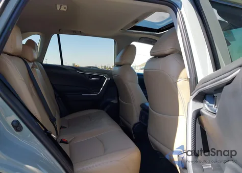 2019 Toyota Rav4 Xle из США, поврежденный, VIN 2T3P1RFV4KC019993
